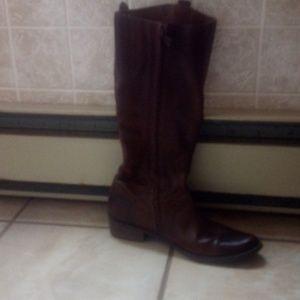Zip up brown up to calf boots